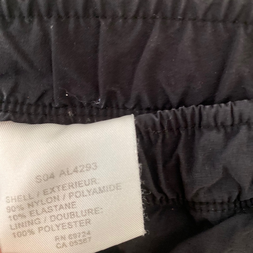Women’s Columbia hiking shorts - Picture 6 of 7